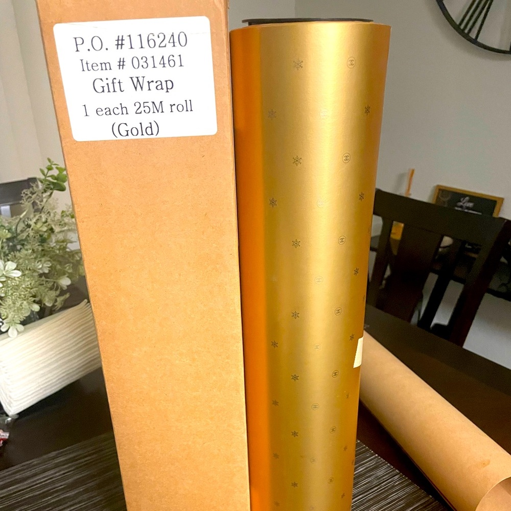 Chanel.Holiday gift wrapping paper